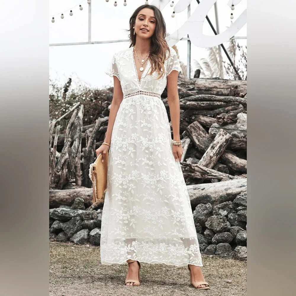 Elegant White Lace Maxi Dress - Picture 1 of 7